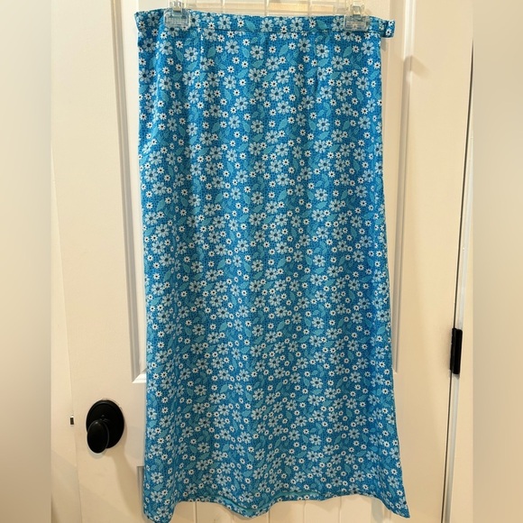 Christopher & Banks Dresses & Skirts - Christopher & Banks Floral Maxi Light Blue Y2K Size 10